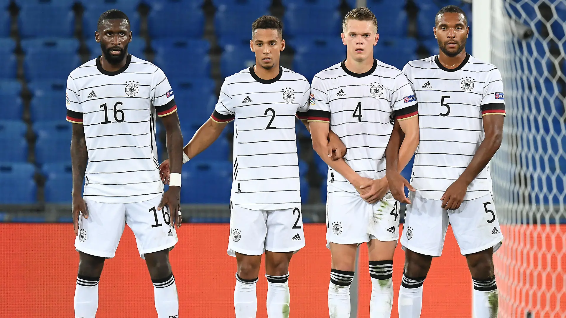 Antonio Ruediger (Deutschland), Thilo Kehrer (Deutschland), Matthias Ginter (Deutschland) und Jonathan Tah (Deutschland) bilden eine Mauer. Sport: Fussball: UEFA Nations League: 2. Spieltag: Schweiz - Deutschland, 06.09.2020 Foto: Markus Gilliar/GES/POOL