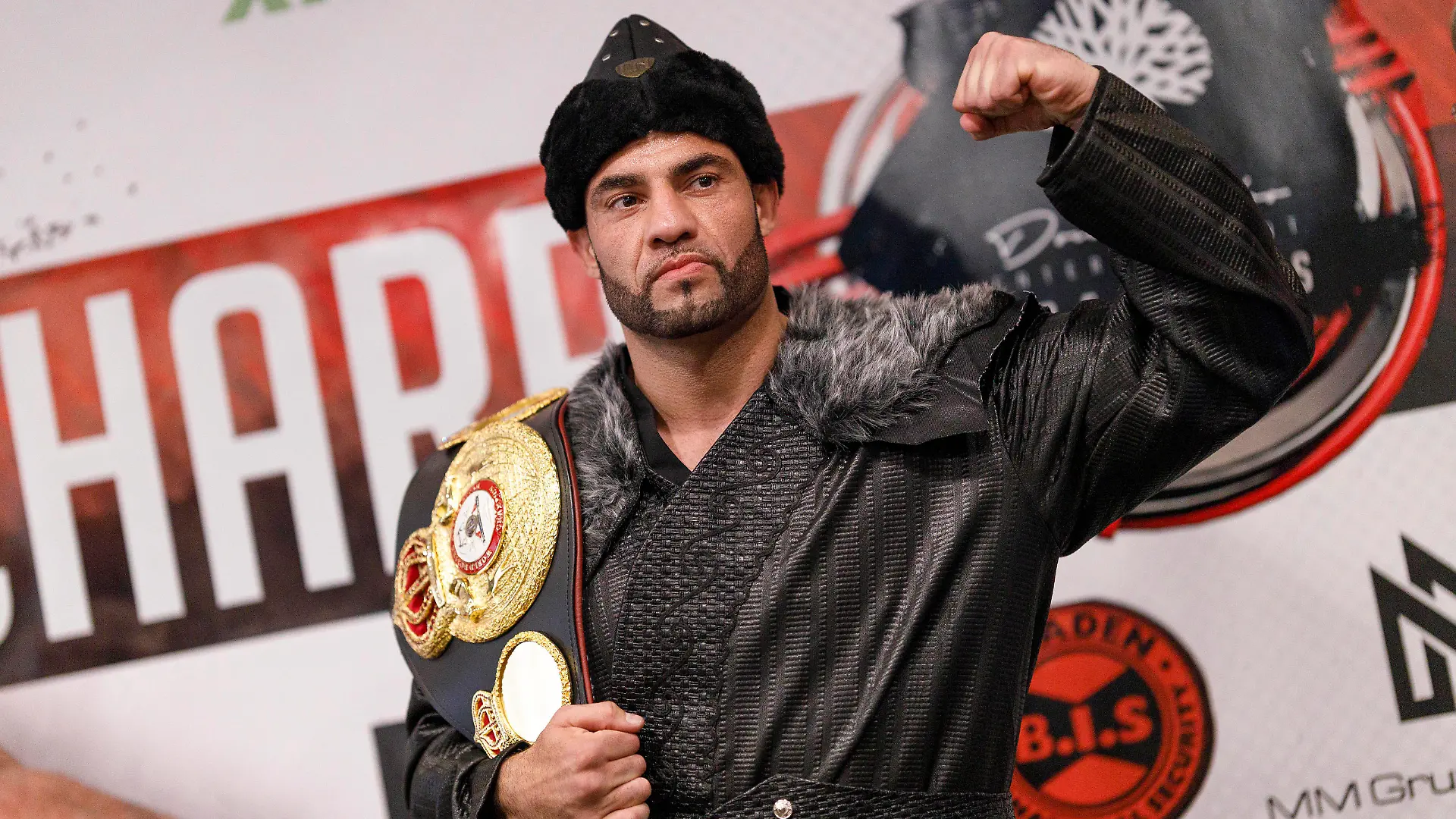 Mahmoud Charr GER beim Wiegen vor dem Boxen-Event ECB Fightnight im Lindner Hotel City Plaza. Köln, 14.05.2021 *** Mahmoud Charr GER at the weigh-in before the boxing event ECB Fightnight at Lindner Hotel City Plaza Cologne, 14 05 2021 Foto:xC.xHardtx/xFuturexImage