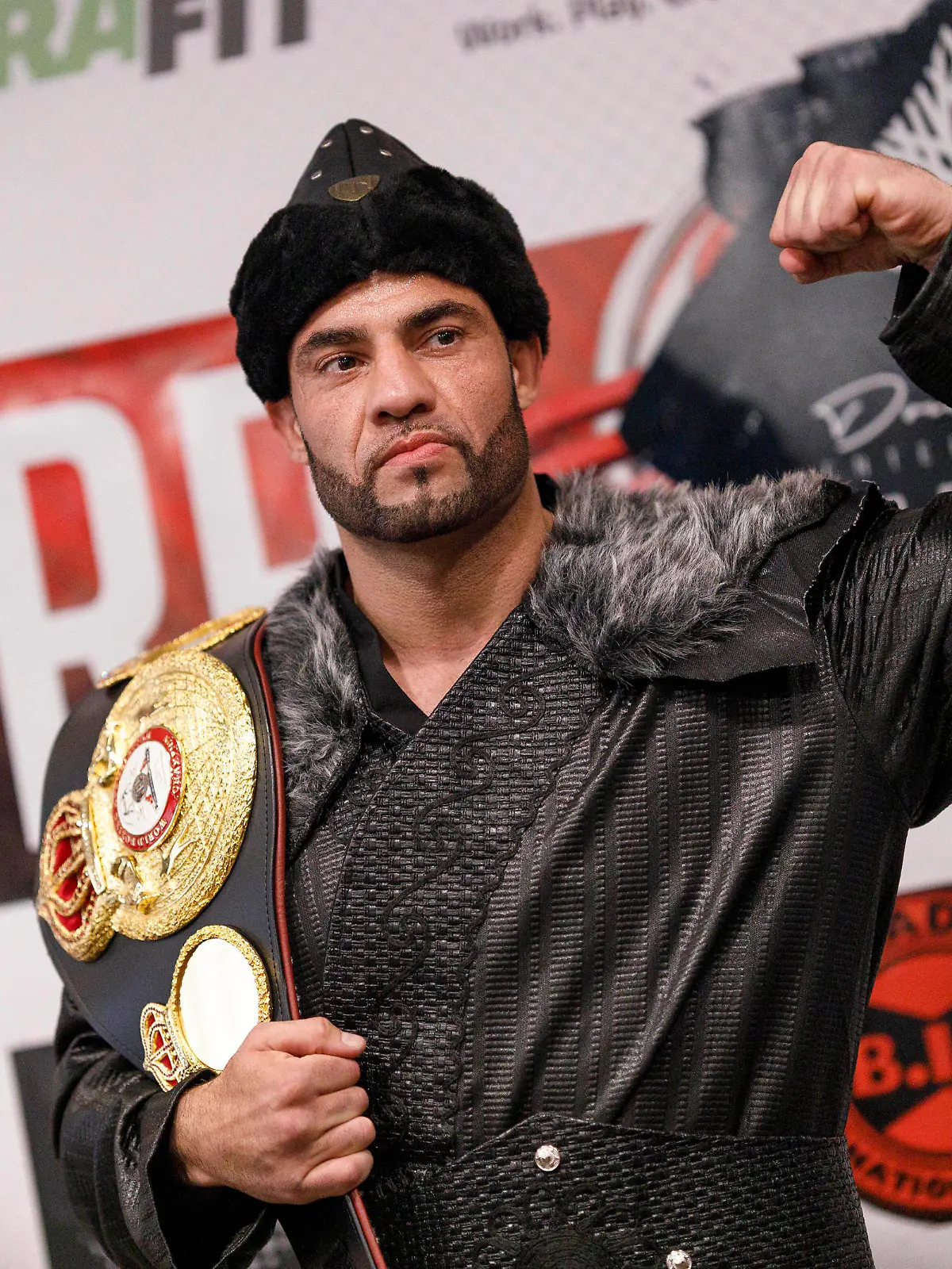 Mahmoud Charr GER beim Wiegen vor dem Boxen-Event ECB Fightnight im Lindner Hotel City Plaza. Köln, 14.05.2021 *** Mahmoud Charr GER at the weigh-in before the boxing event ECB Fightnight at Lindner Hotel City Plaza Cologne, 14 05 2021 Foto:xC.xHardtx/xFuturexImage 