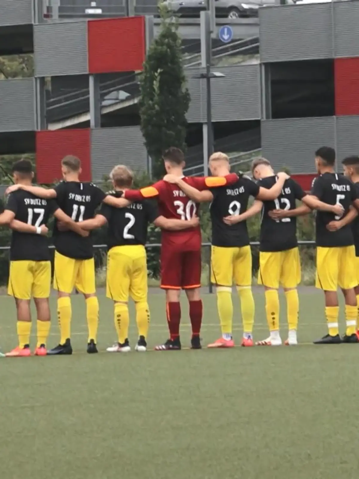 Bild zu: "Benefizturnier für Erstochenen in Köln"
