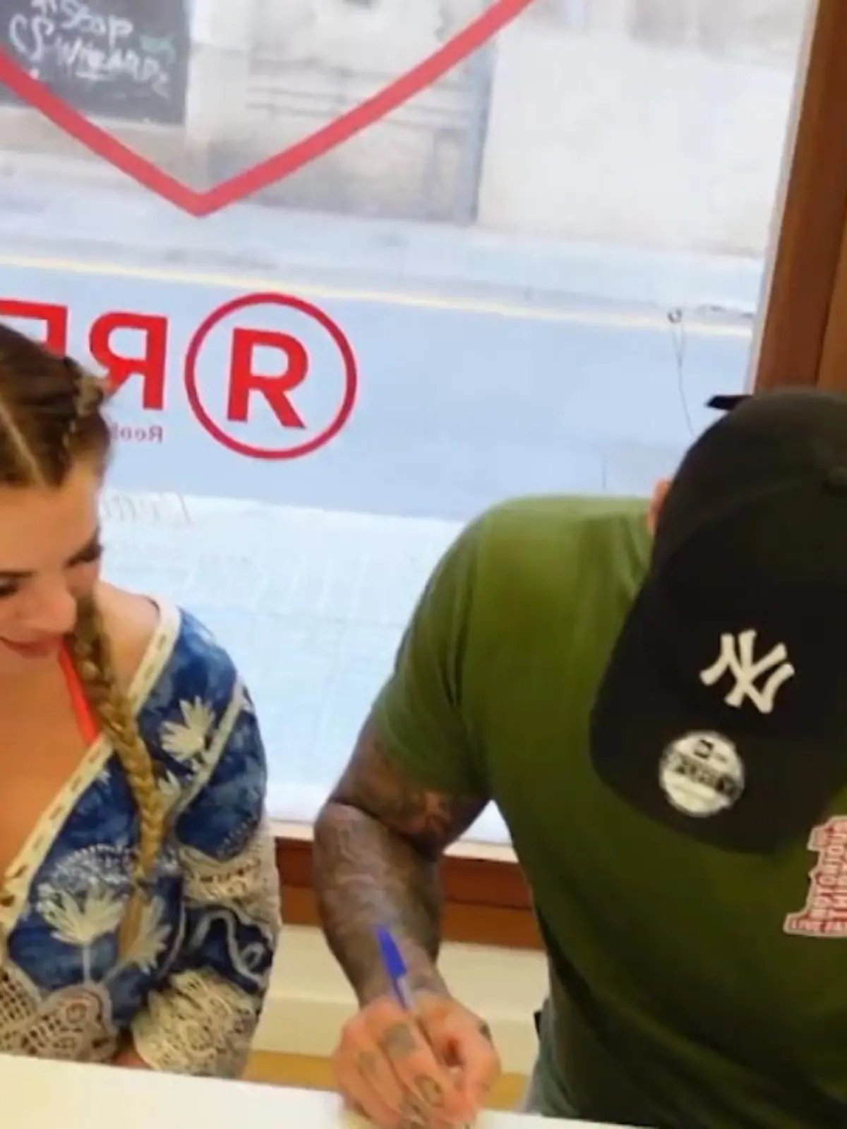 Bild zu: "Zieht Jenny Frankhauser mit ihrem Freund nach Mallorca?"