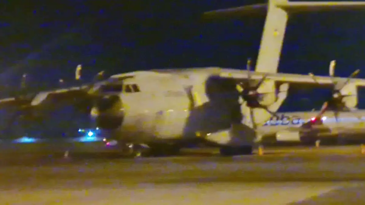 Die Zeit für die Rettung läuft davon. Ein A400M der Bundeswehr steht einsatzbereit am Flughafen von Taschkent.