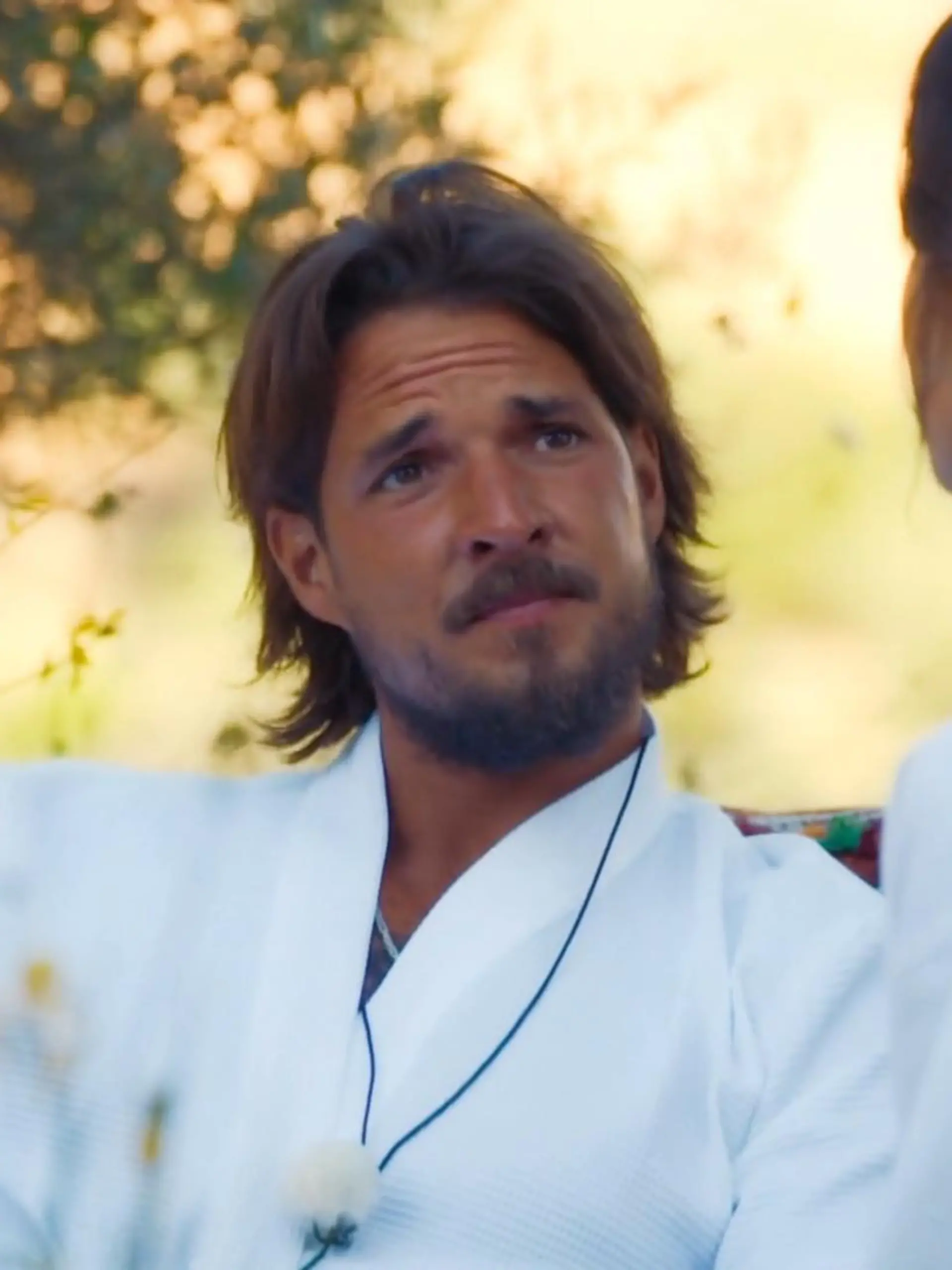 Beim eigentlich romantischen Einzeldate stellt Maxime Zico Fragen, die den Bachelorette-Kandidaten verletzen.