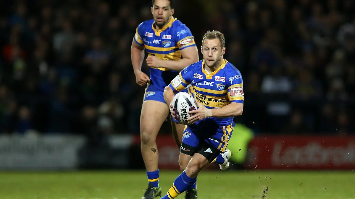 Mandatory Credit: Photo by Paul Greenwood/BPI/Shutterstock 5616897ar Rob Burrow during the First Utility Super League match between Leeds Rhinos and St Helens played at Headingley Carnegie Stadium, Leeds, on 18th March 2016 First Utility Super League 2016 Leeds Rhinos v St Helens Headingley Carnegie Stadium, Leeds, United Kingdom - 18 Mar 2016 First Utility Super League 2016 Leeds Rhinos v St Helens Headingley Carnegie Stadium, Leeds, United Kingdom - 18 Mar 2016 PUBLICATIONxINxGERxSUIxAUTXHUNxGRExMLTxCYPxROMxBULxUAExKSAxONLY Copyright: xPaulxGreenwood/BPI/Shutterstockx 5616897ar