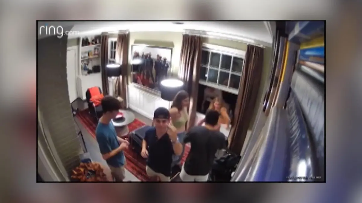 Mit Komplizin Alexa: Vater prankt Sohn Video geht viral