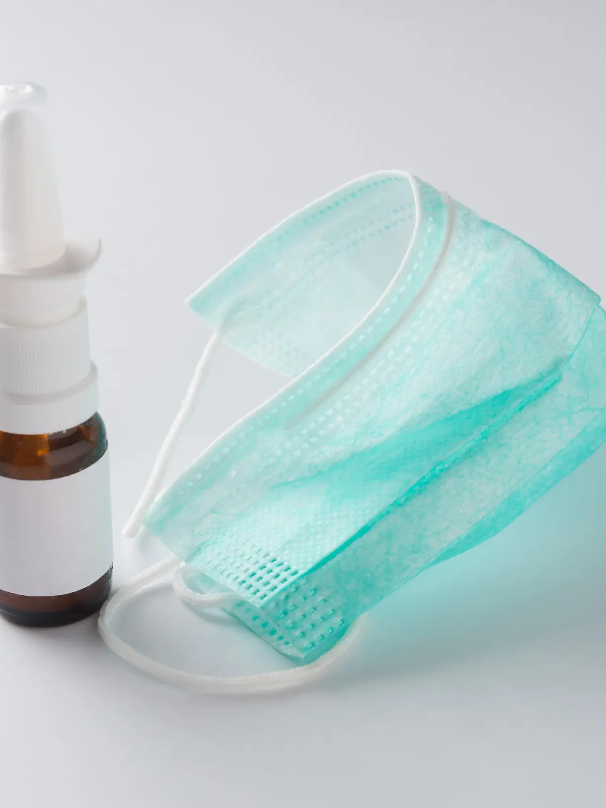 Nasenspray, OP-Maske