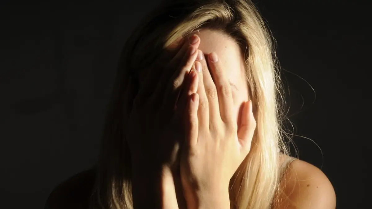 Fotolia frau trauer traurig weinen depression krankheit leid 28135380 S.jpg