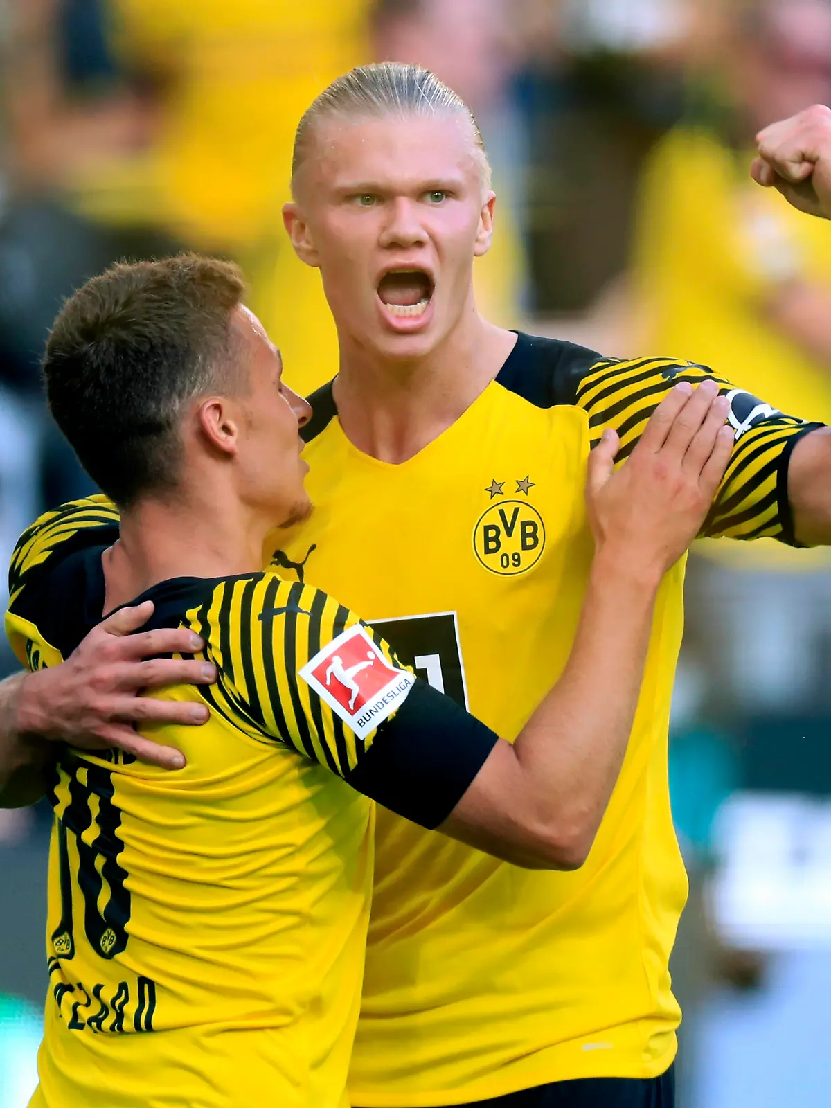 Sport Bilder des Tages HAALAND Erling mit HAZARD Thorgan Team Borussia Dortmund jubelt nach Tor vom HAZARD 1. Bundesliga Start Saison 2021- 2022 Borussia Dortmund - Eintracht Frankfurt 5 : 2 am 14. 08.2021 in Dortmund DFL REGULATIONS PROHIBIT ANY USE OF PHOTOGRAPHS as IMAGE SEQUENCES and/or QUASI-VIDEO *** HAALAND Erling with HAZARD Thorgan Team Borussia Dortmund cheers after goal from HAZARD 1 Bundesliga start season 2021 2022 Borussia Dortmund Eintracht Frankfurt 5 2 on 14 08 2021 in Dortmund DFL REGULATES PROHIBIT ANY USE OF PHOTOGRAPHS as IMAGE SEQUENCES and or QUASI VIDEO