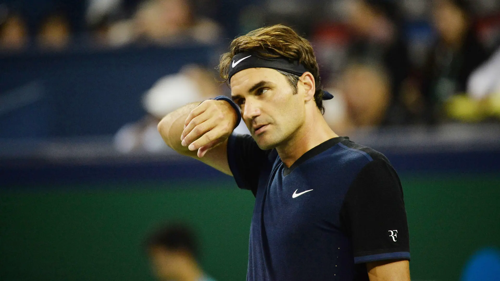Roger Federer of Switzerland returns a shot to Albert Ramos-Vinolas of Spain in their second round match of the men's singles during the 2015 Shanghai Rolex Masters tennis tournament in Shanghai, China, 13 October 2015.
Roger Federer of Switzerland was defeated by Albert Ramos-Vinolas of Spain 1-2 (6-7/6-2/3-6) in their second round match of the men's singles during the 2015 Shanghai Rolex Masters tennis tournament in Shanghai, China, 13 October 2015.
<P>
<B>Ref: SPL1150522 131015 </B><BR/>
Picture by: Imaginechina / Splash News<BR/>
</P><P>
<B>Splash News and Pictures</B><BR/>
Los Angeles: 310-821-2666<BR/>
New York: 212-619-2666<BR/>
London: 870-934-2666<BR/>
photodesk@splashnews.com<BR/>
</P>