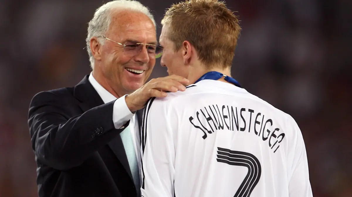 Franz Beckenbauer und Bastian Schweinsteiger