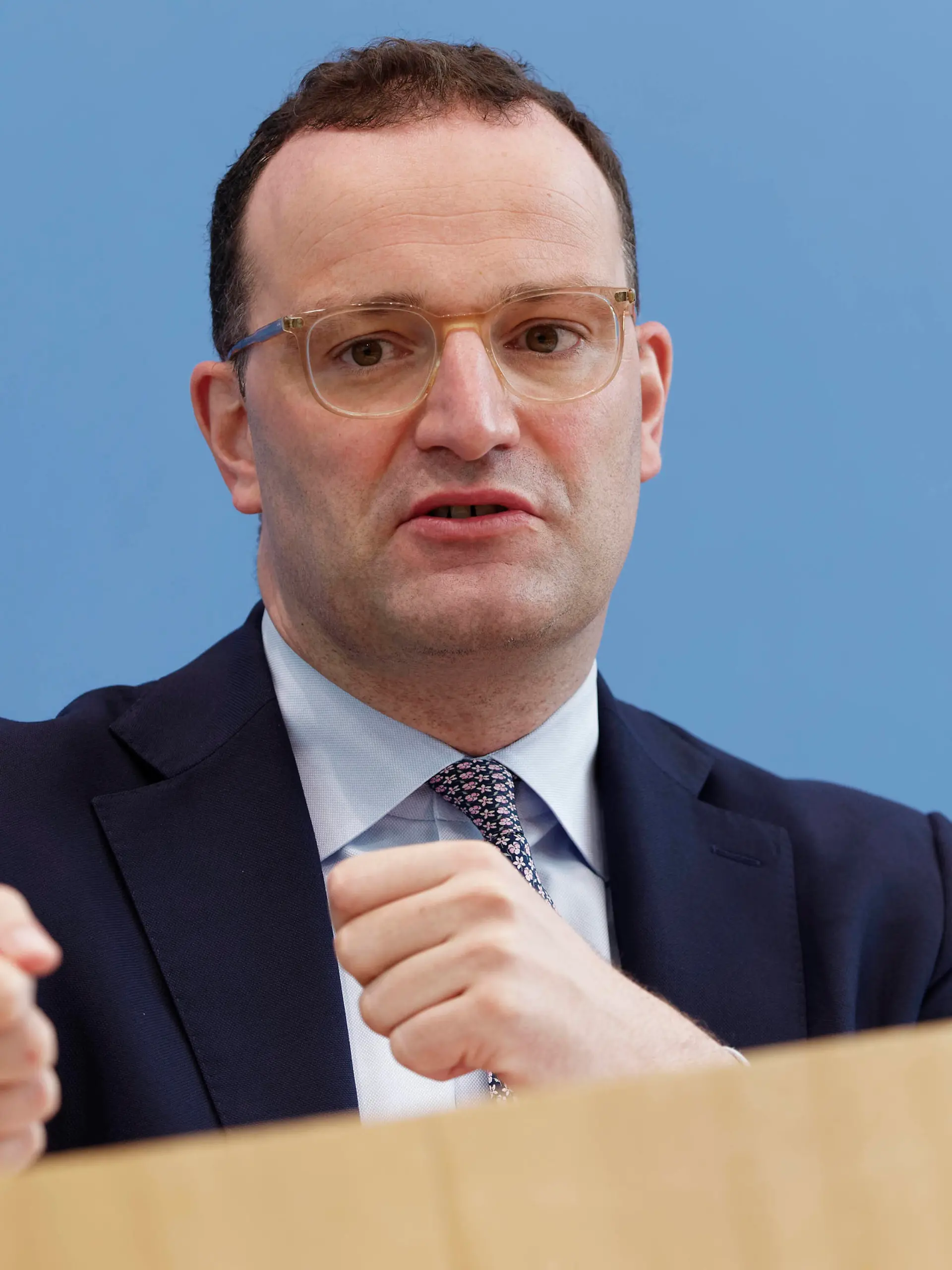  Horst Seehofer  Jens Spahn 2021-07-21 - Deutschland, Berlin - Bundespressekonferenz: Horst Seehofer CSU, Bundesminister des Inneren, für Bau und Heimat, und Jens Spahn CDU, r., Bundesgesundheitsminister, stellen die Nationale Reserve Gesundheitsschutz vor. *** Horst Seehofer Jens Spahn 2021 07 21 Germany, Berlin Federal Press Conference Horst Seehofer CSU , Federal Minister of the Interior, for Building and Home Affairs, and Jens Spahn CDU , r , Federal Minister of Health, present the National Reserve Health Protection