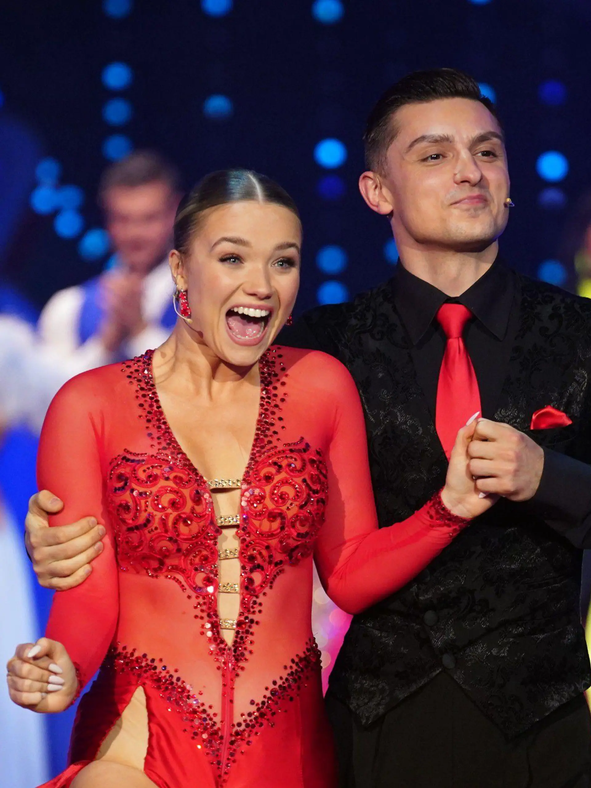 Die Entscheidung: Julia Beautx und Zsolt Sándor Cseke sind in der nächsten Show am 17. März 2023 wieder dabei.

Die Verwendung des sendungsbezogenen Materials ist nur mit dem Hinweis und Verlinkung auf RTL+ gestattet.