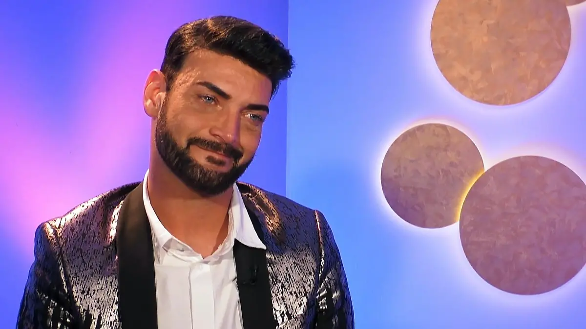 Markus bekommt keine Krawatte von Kim Tränen nach der "Gentlemen Night"