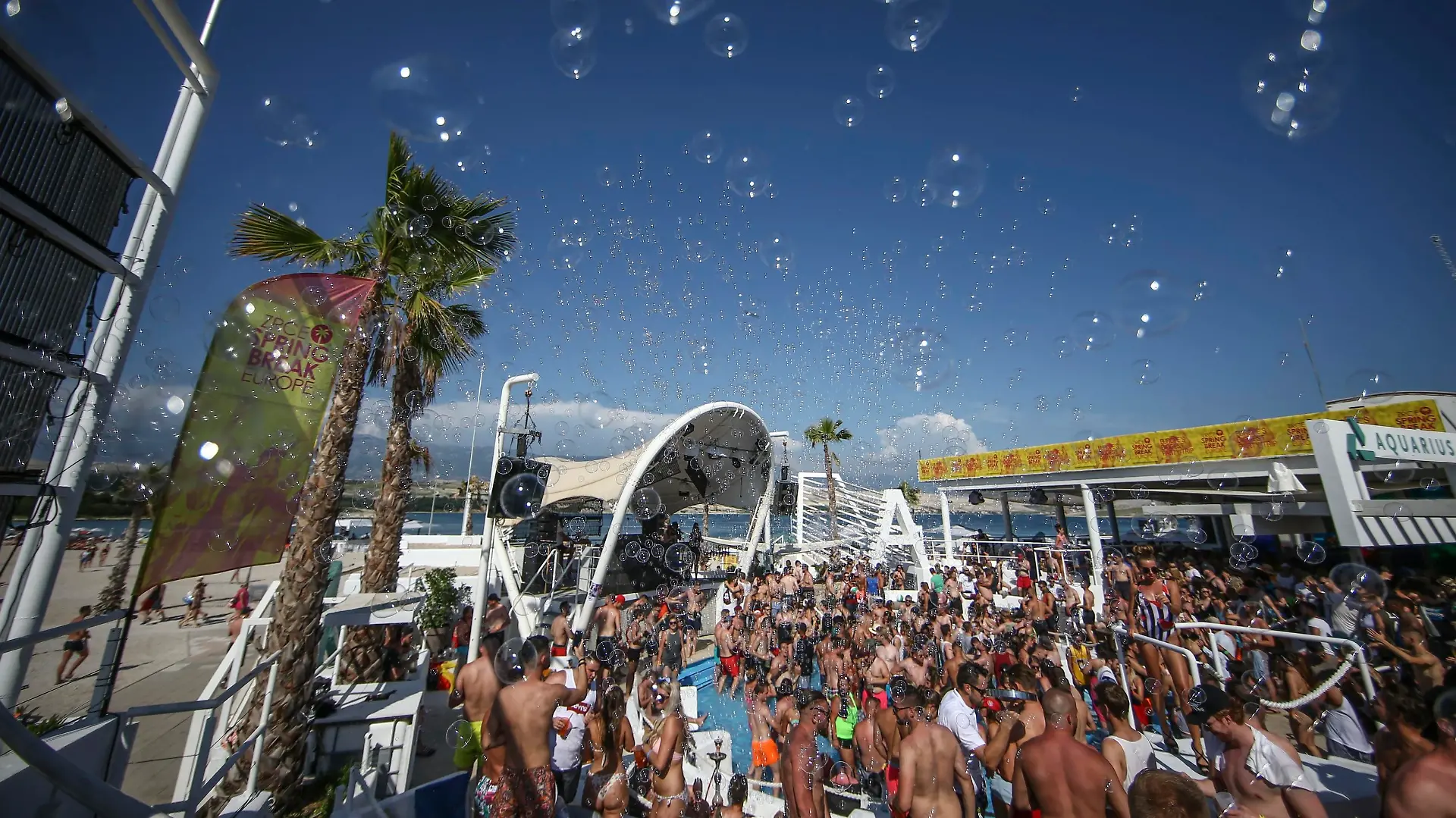 Das Strandfestival auf der Insel Pag ist besonders bei österreichischen Urlaubern beliebt. In der vergangenen Woche haben auch Besucher aus Bayern am Strand von Novalja gefeiert und sich mit Corona infiziert.