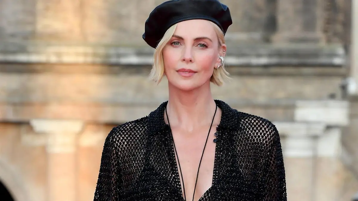 Rome, ITALY - Actress Charlize Theron attends the "Fast X" Premiere at Colosseo in Rome, Italy.
Pictured: Charlize Theron
BACKGRID USA 12 MAY 2023