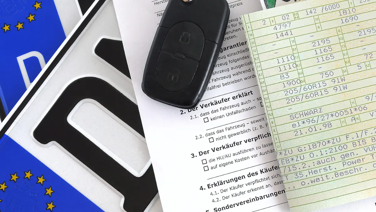 Die Fahrzeugpapiere liefern wichtige Informationen für den Käufer
