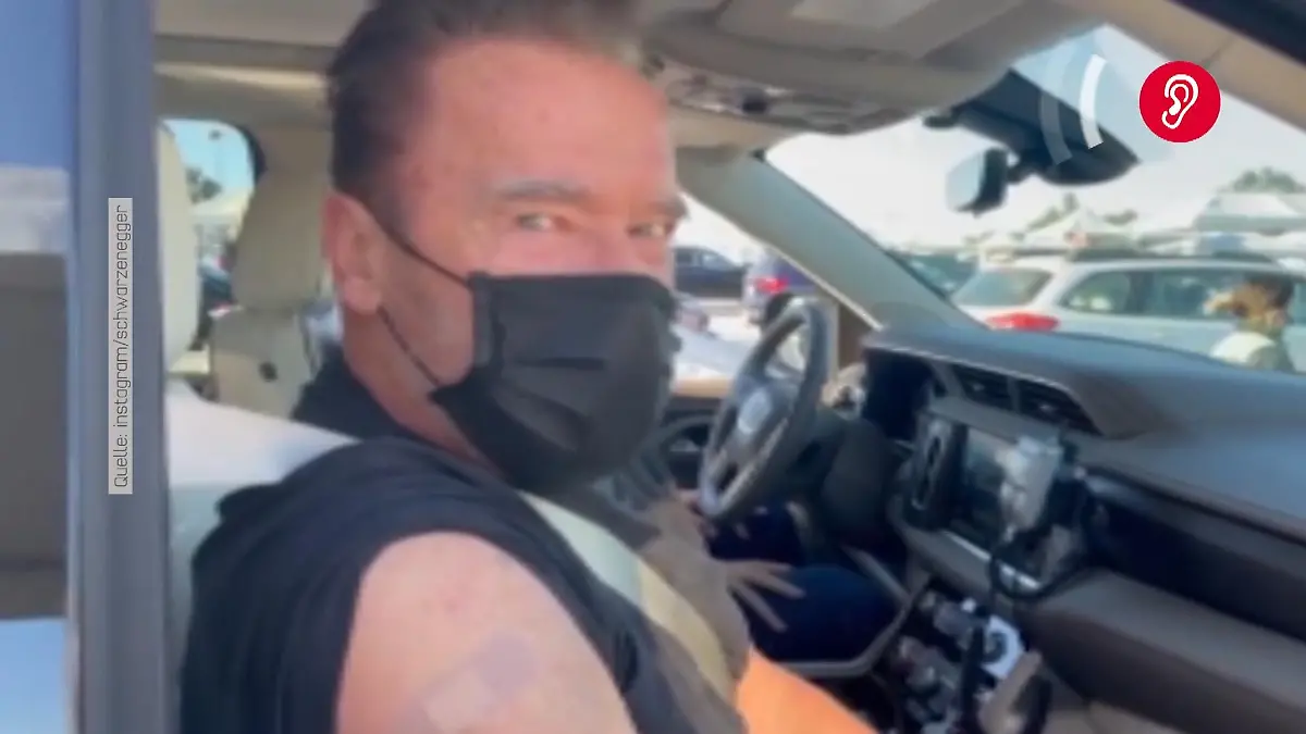 Markige Ansage nach seiner Impfung Schwarzenegger lässt sich gegen Corona impfen