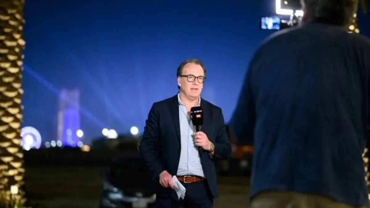 RTL-Reporter Martin to Roxel begleitet die Reise der Außenministerin nach Saudi-Arabien und Katar.