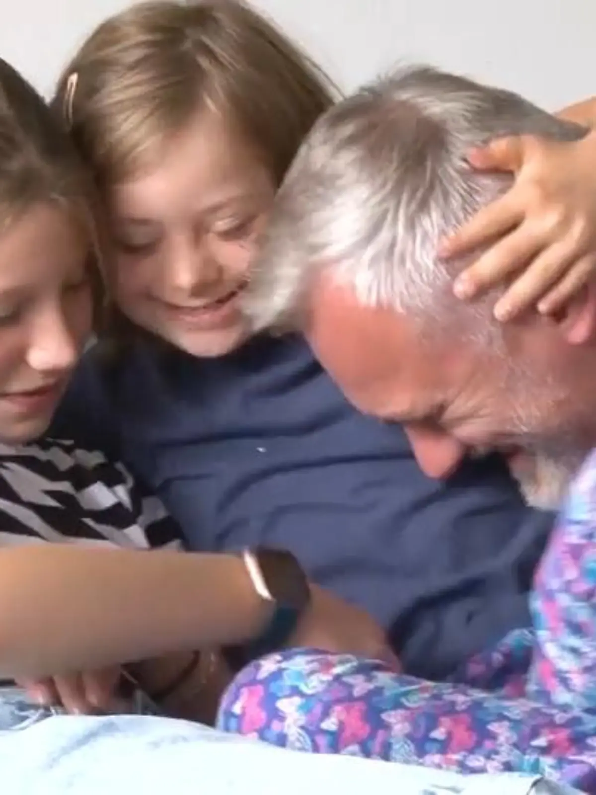 Erkrankt ein Kind in einer Familie oder kommt mit einer Behinderung zur Welt, ist das nicht nur für die Eltern mit einer großen Umstellung verbunden. Auch für die Geschwisterkinder ändert sich das Leben schlagartig.