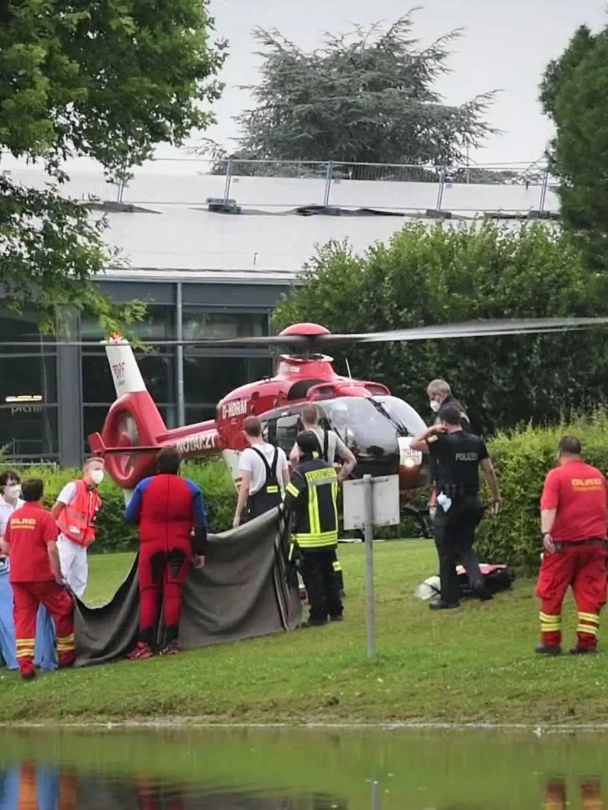 Lampertheim: Einsatz der Rettungsschwimmer - Rentner stirbt.