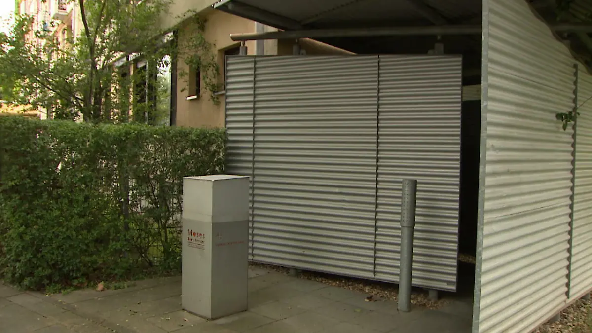 Toter Säugling vor Babyklappe gefunden Der Junge soll bei Geburt gelebt haben