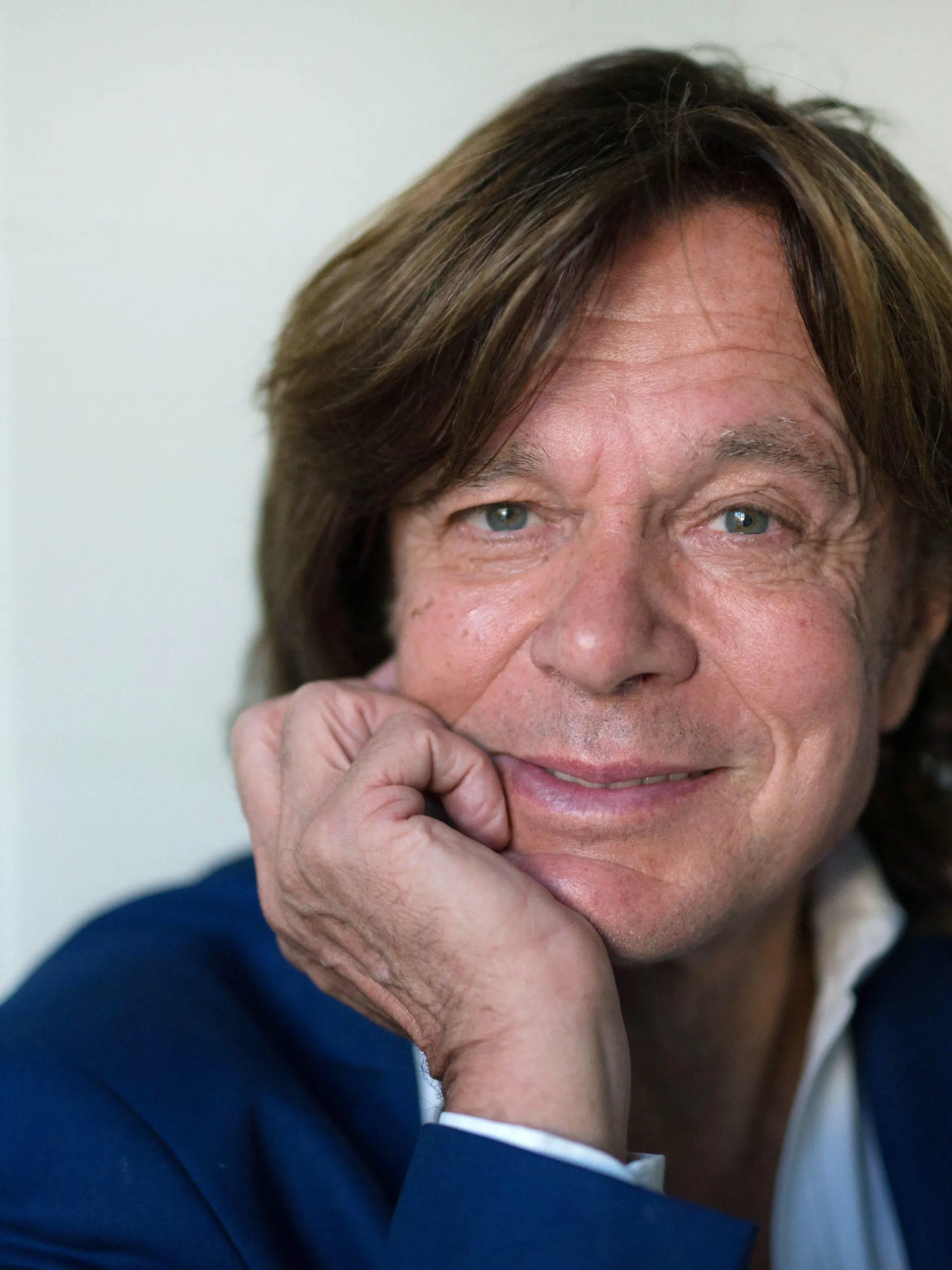 ARCHIV - 15.10.2017, Nordrhein-Westfalen, Rorup: Der Sänger Jürgen Drews, aufgenommen in seinem Haus. Der Schlagerstar denkt über ein Ende seiner Musiker-Karriere nach. Foto: picture alliance / Ina Fassbender/dpa +++ dpa-Bildfunk +++
