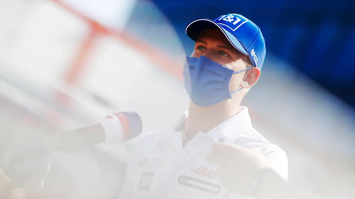Sport Bilder des Tages  Formula 1 2021: Hungarian GP HUNGARORING, HUNGARY - JULY 29: Mick Schumacher, Haas F1 during the Hungarian GP at Hungaroring on Thursday July 29, 2021 in Budapest, Hungary. Photo by Andy Hone / LAT Images Images PUBLICATIONxINxGERxSUIxAUTxHUNxONLY GP2111_124512_ONY2299