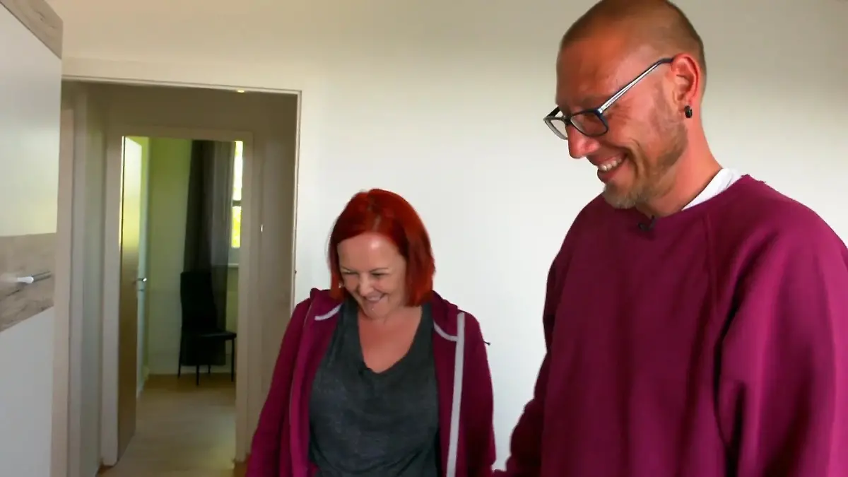 Maik zeigt Verena seine heiligen Hallen Hier darf nicht jede Dame rein