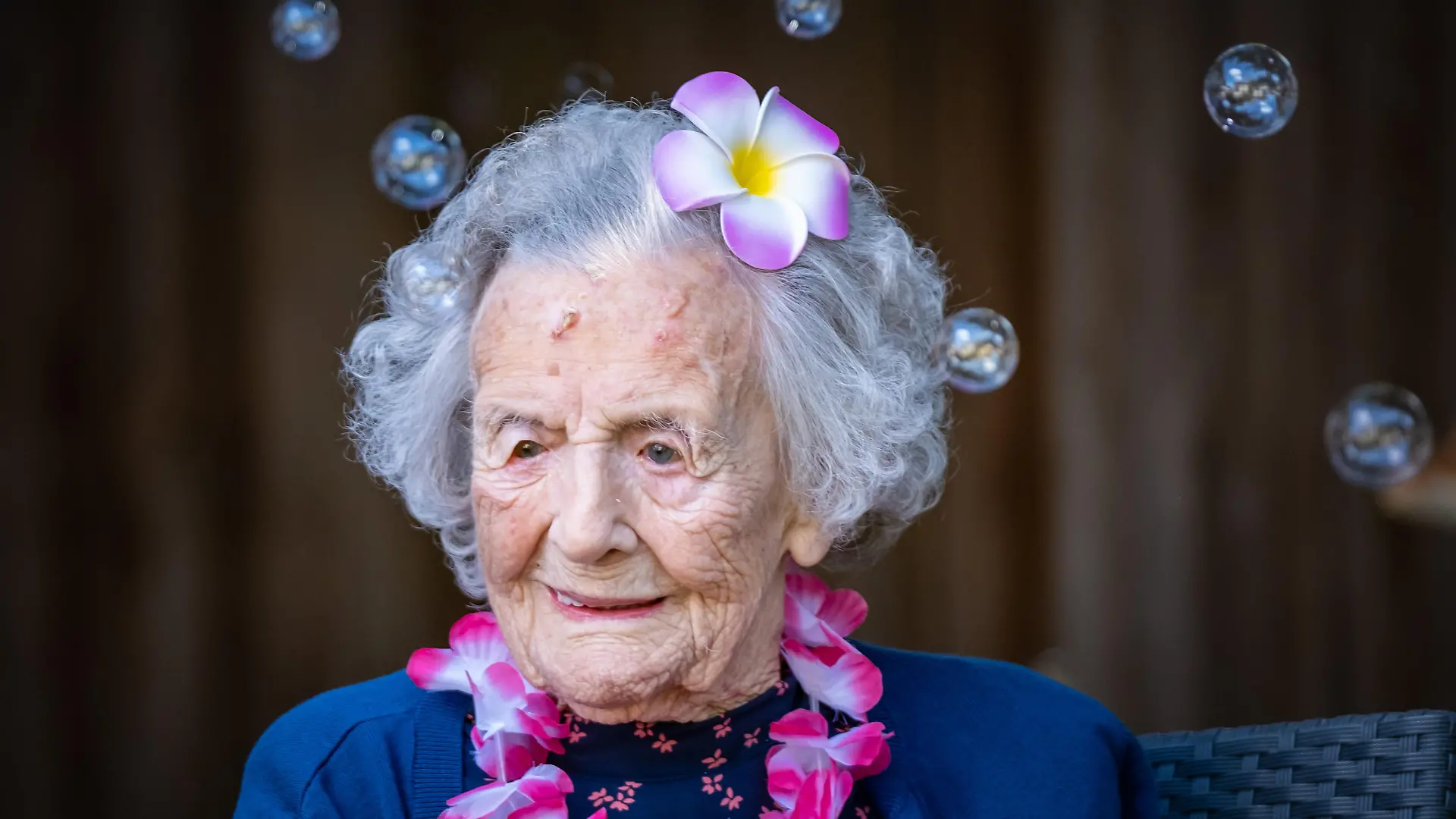 Geheimnis zum 108 Geburtstag enthüllt: Londons älteste Bürgerin Betty Spear schwört auf harte Arbeit und ein Gläschen Whisky