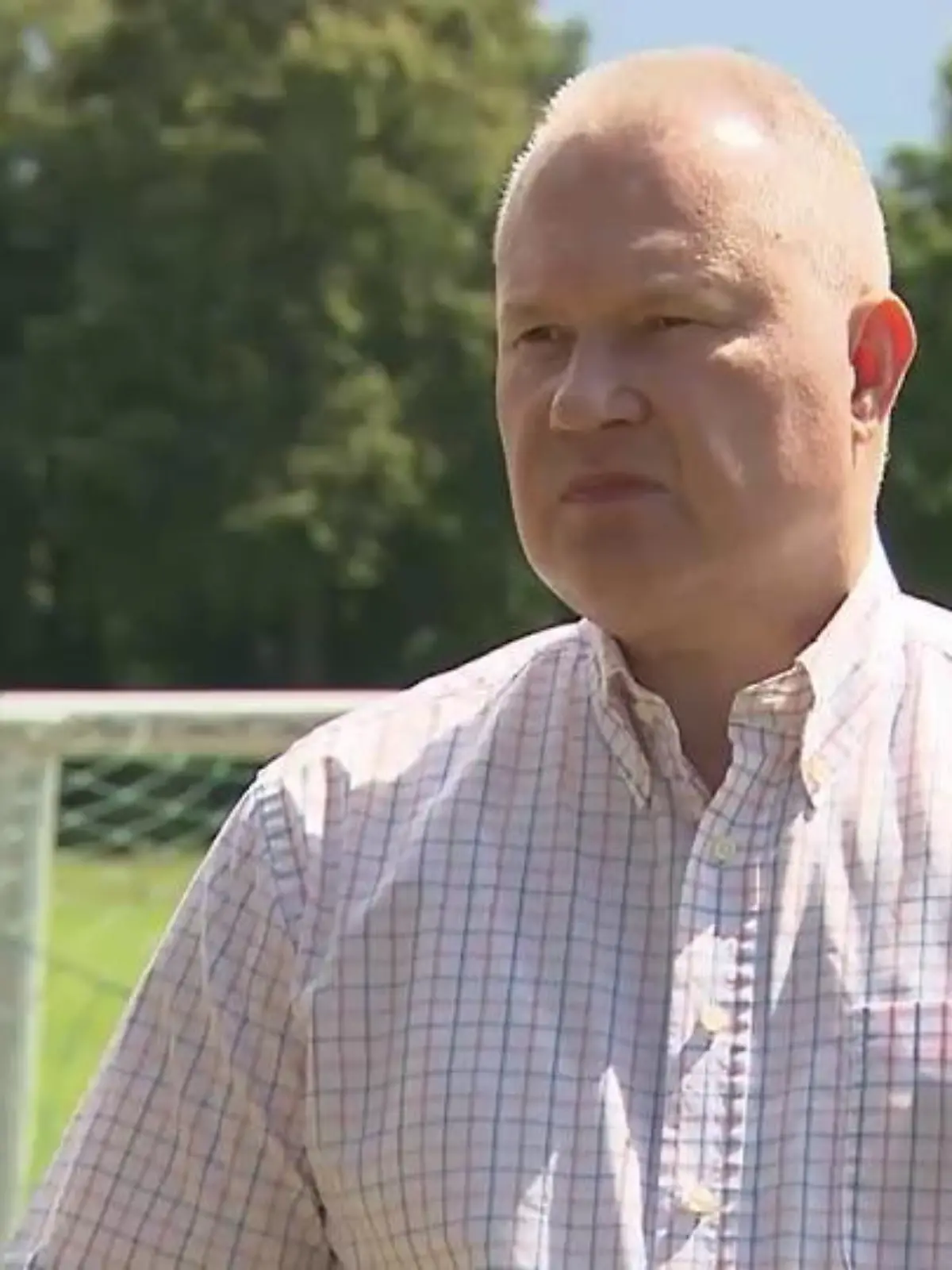 Torsten Becker, Vizepräsident des Hessischen Fußballverbandes, hofft auf Verbesserung im Amateurfußball durch das "mildere Mittel der Zeitstrafe".