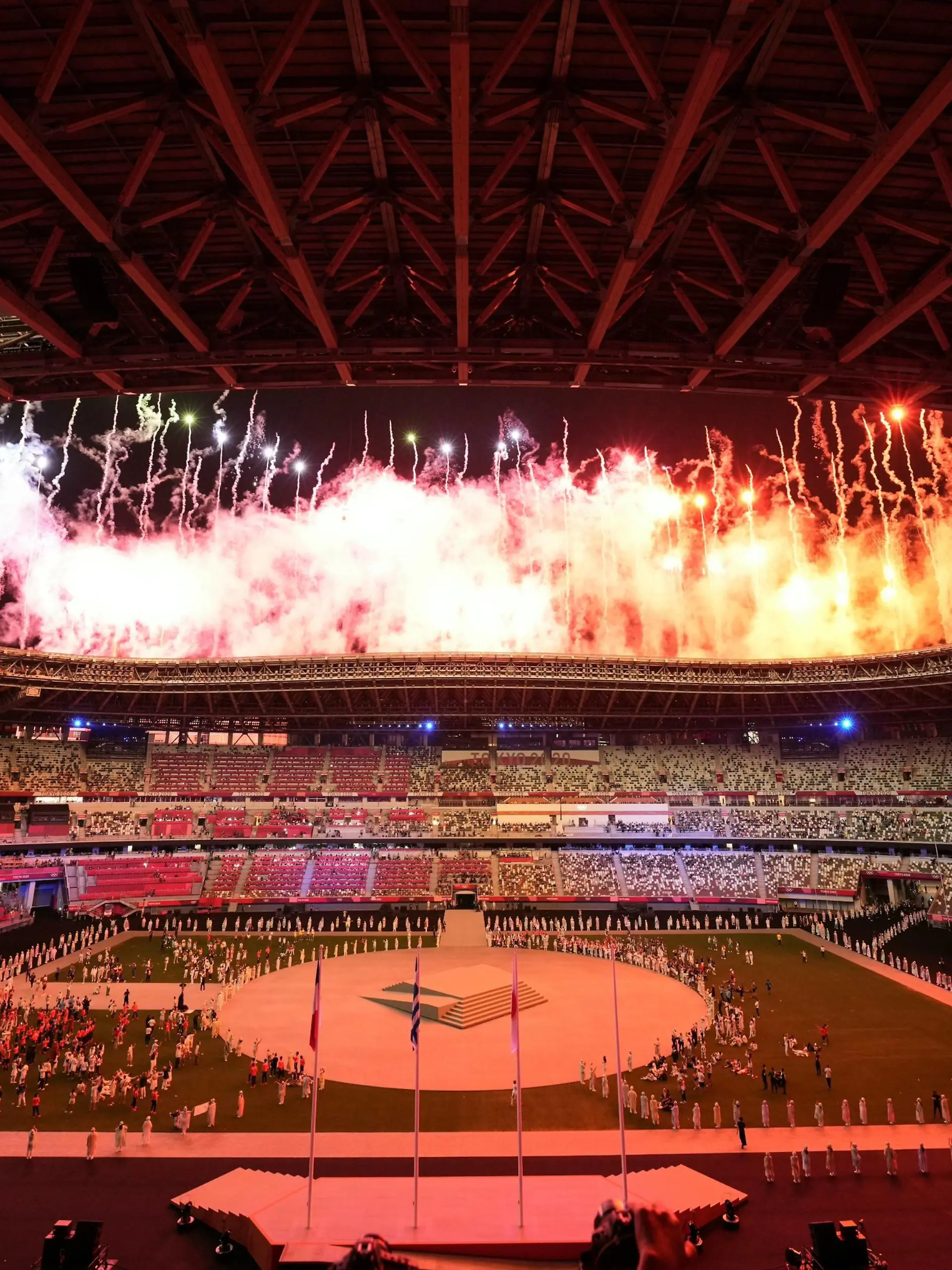  Tokyo 2020 Olympic Games, Olympische Spiele, Olympia, OS Closing Ceremony TOKYO, JAPAN, AUG 08: The closing ceremony of Tokyo 2020 Summer Olympic Games in Tokyo Olympic Stadium, Tokyo, Japan on AUG 8, 2021. Tokyo Japan 6888_245428 Copyright: xSeokyongxLee/PentaxPressx