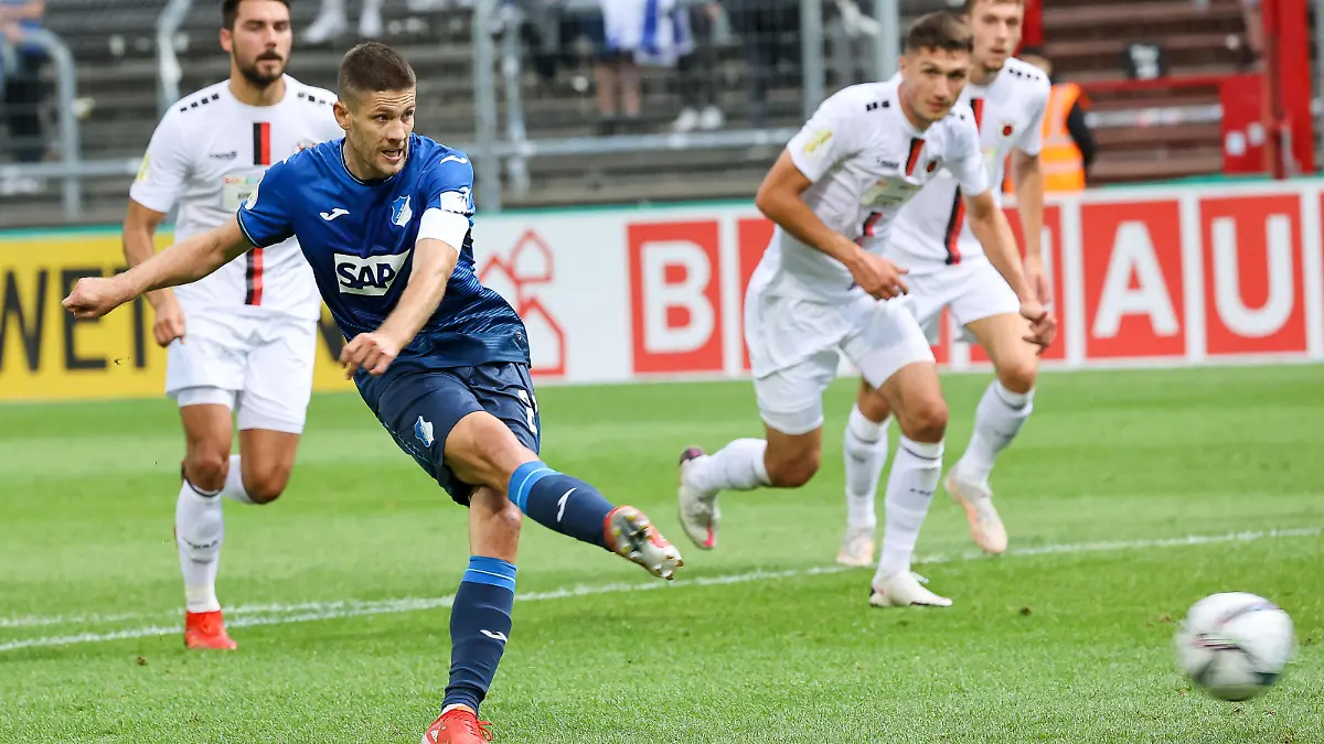 Andrej Karamic TSG Hoffenheim 27 macht das 0:1, FC Viktoria Koeln vs. TSG Hoffenheim, Fussball, DFB-Pokal, 1. Runde, 09.08.2021, DFL REGULATIONS PROHIBIT ANY USE OF PHOTOGRAPHS AS IMAGE SEQUENCES AND/OR QUASI-VIDEO, FC Viktoria Koeln vs. TSG Hoffenheim, Fussball, DFB-Pokal, 1. Runde, 09.08.2021, Foto: EIBNER/Joerg Niebergall Koeln *** Andrej Karamic TSG Hoffenheim 27 makes the 0 1, FC Viktoria Koeln vs TSG Hoffenheim, Football, DFB Pokal, 1 Round, 09 08 2021, DFL REGULATES PROHIBIT ANY USE OF PHOTOGRAPHS AS IMAGE SEQUENCES AND OR QUASI VIDEO, FC Viktoria Koeln vs TSG Hoffenheim, Football, DFB Pokal, 1 Round, 09 08 2021, Foto EIBNER Joerg Niebergall Koeln Copyright: xJoergxNiebergall/Eibner-Pressefox EP_JNL