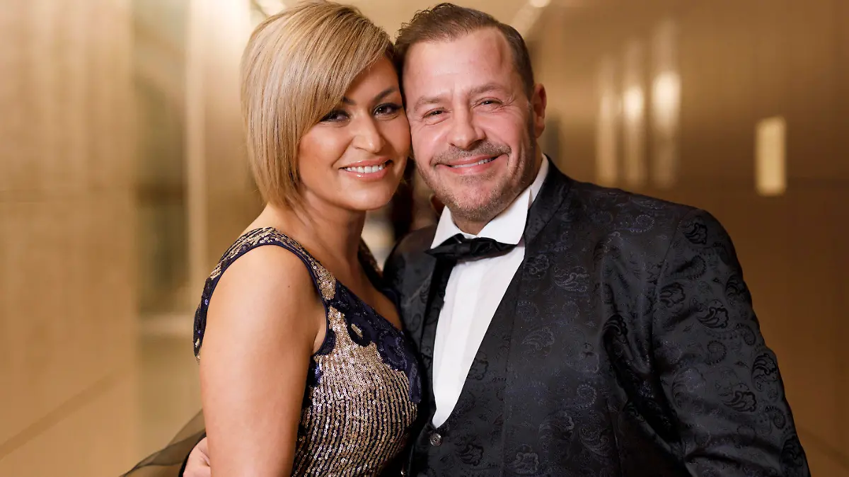 Willi Herren mit Ehefrau Jasmin Jennewein bei der 13. Dorint Charity Sports Night 2019 im Dorint Hotel an der Messe in Deutz. Köln, 08.12.2019 *** Willi Herren with wife Jasmin Jennewein at the 13 Dorint Charity Sports Night 2019 in the Dorint Hotel at the fair in Deutz Cologne, 08 12 2019 Foto:xC.xHardtx/xFuturexImage