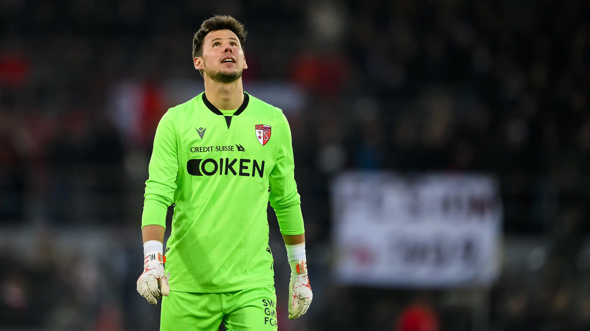Le gardien valaisan Heinz Lindner lors de la rencontre du championnat de football de Super League entre le FC Sion et le FC Lugano le dimanche 5 mars 2023 au stade de Tourbillon a Sion. (KEYSTONE/Jean-Christophe Bott)