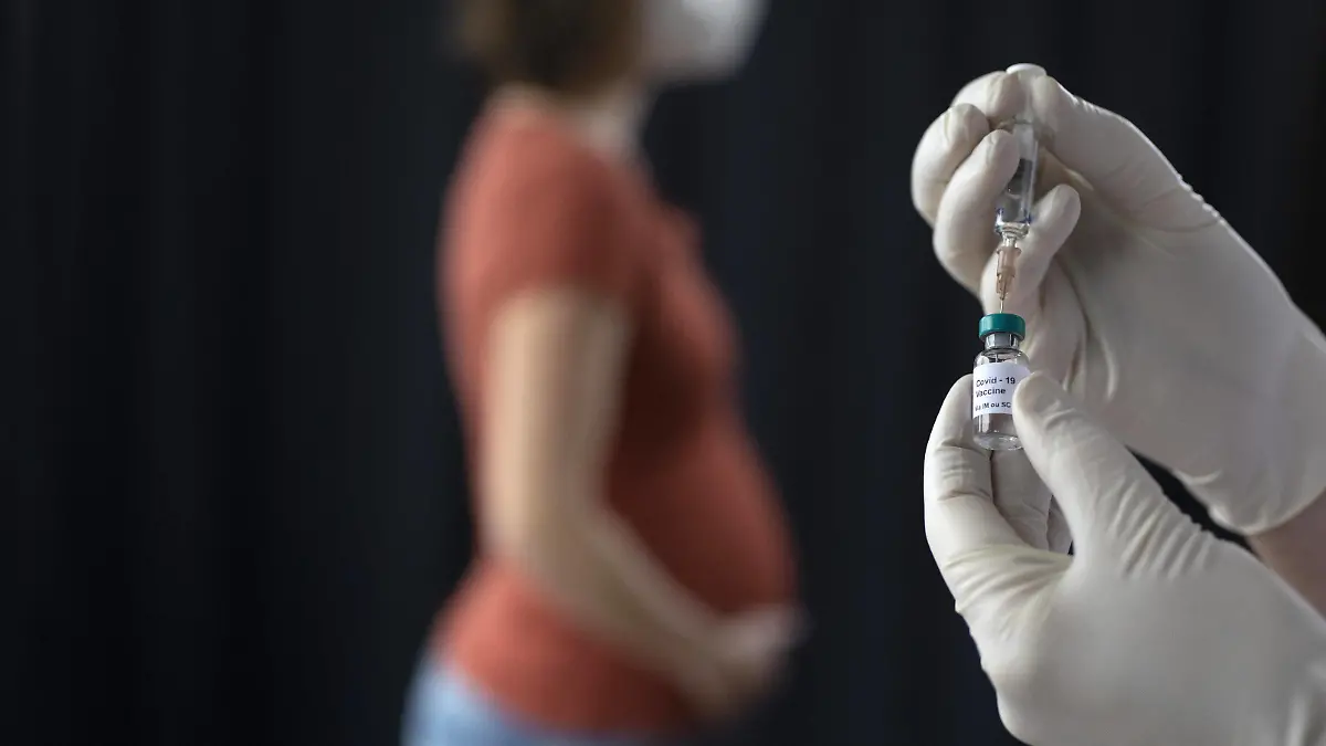  Thema: Impfung gegen Covid-19 auch fuer Schwangere Bonn Deutschland *** Topic Vaccination against Covid 19 also for pregnant women Bonn Germany Copyright: xUtexGrabowsky/photothek.netx