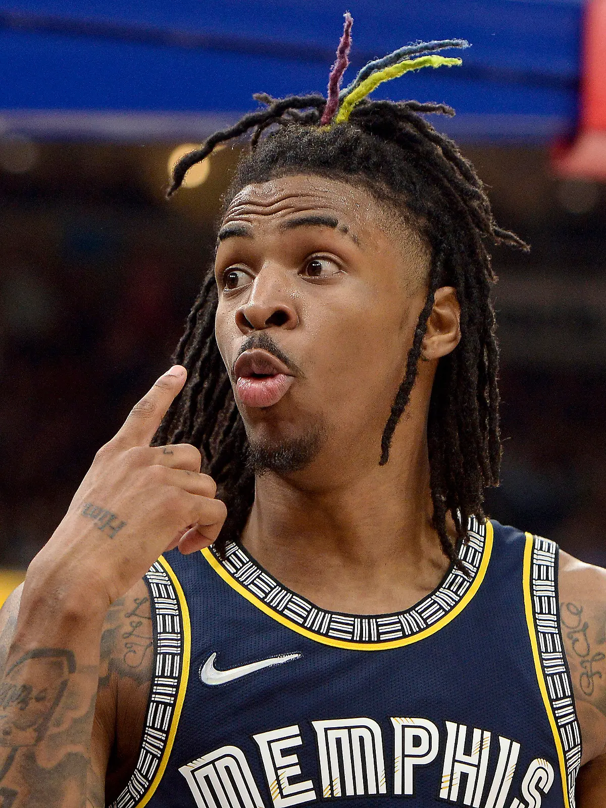 ARCHIV - 03.05.2022, USA, Memphis: Basketball: NBA, Play-off-Runde, Western Conference, Halbfinale, 2. Spieltag, Memphis Grizzlies - Golden State Warriors. Ja Morant (12) von Memphis reagiert nach einem Treffer. (zu dpa: «NBA-Profi Morant nach neuem Video erneut suspendiert») Foto: Brandon Dill/AP/dpa +++ dpa-Bildfunk +++