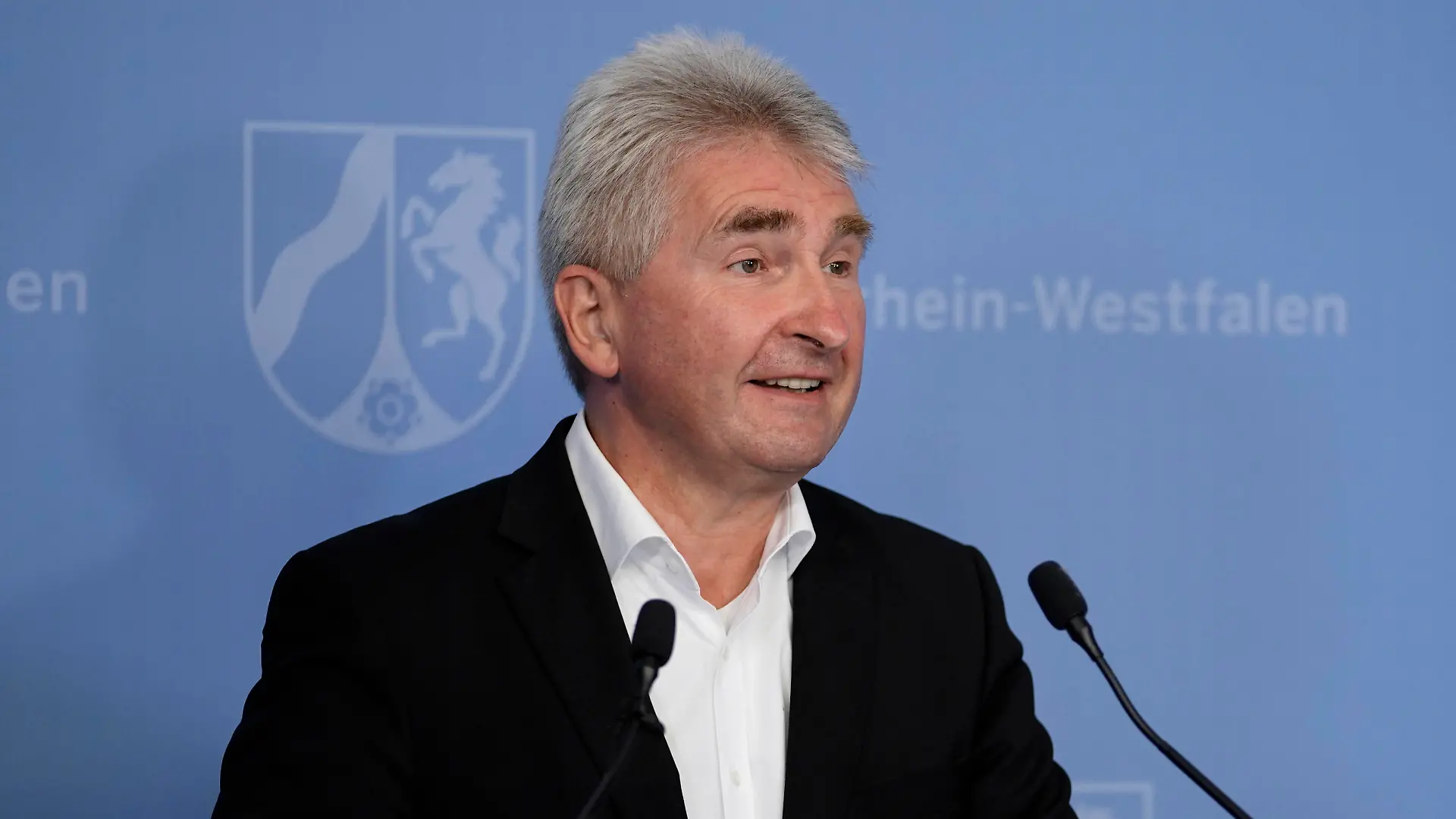 Presse-Briefing mit Wirtschaftsminister Pinkwart zur neuen Sommerkampagne fuer den Tourismus Aktuell, 07.07.2021, Duesseldorf, Andreas Pinkwart Minister fuer Wirtschaft, Innovation, Digitalisierung und Energie des Landes Nordrhein-Westfalen beim Presse-Briefing zur neue Sommerkampagne Sicher sehen wir uns wieder fuer den Tourismus Duesseldorf Nordrhein-Westfalen Deutschland *** Press Briefing with Minister of Economic Affairs Pinkwart on the new summer campaign for tourism News, 07 07 2021, Duesseldorf, Andreas Pinkwart Minister for Economic Affairs, Innovation, Digitalisation and Energy of the State of North Rhine-Westphalia at the press briefing on the new summer campaign Sure to see you again for tourism Duesseldorf North Rhine-We