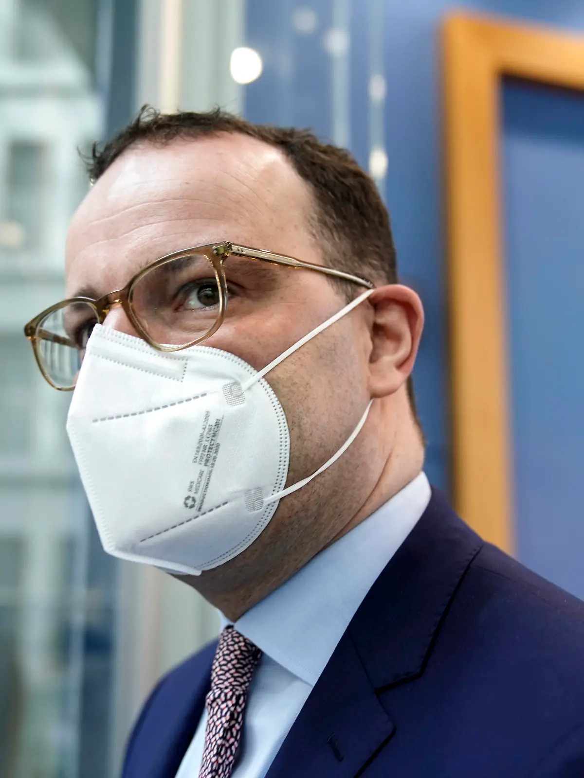 Bundespressekonferenz, Aktuelle Corona Lage Aktuell, 15.04.2021, Berlin, Bundesminister für Gesundheit Jens Spahn im Portrait bei verlassen der Bundespressekonferenz nach der Pressekonferenz zum Thema Aktuelle Corona-Lage Berlin Berlin Deutschland *** Federal Press Conference, Current Corona Situation Current, 15 04 2021, Berlin, Federal Minister of Health Jens Spahn in the portrait at leave the Federal Press Conference after the press conference on the topic Current Corona Situation Berlin Berlin Germany