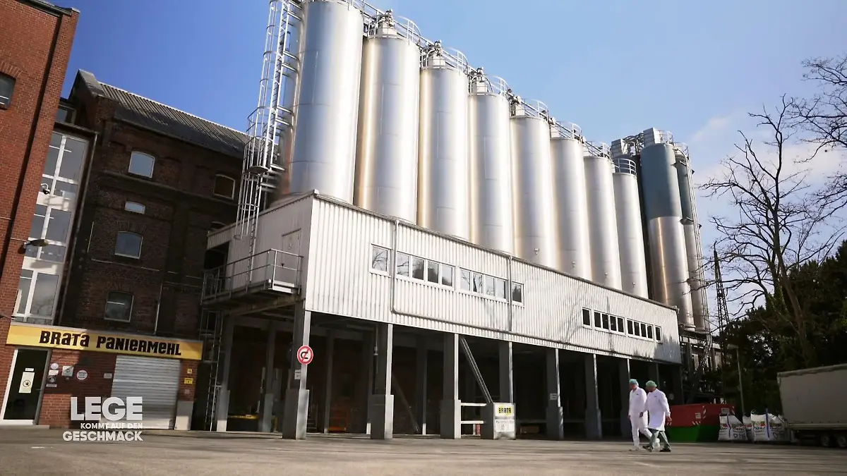 Sebastian Lege sucht in Neuss das beste Paniermehl Auf der Spur der perfekten Panade