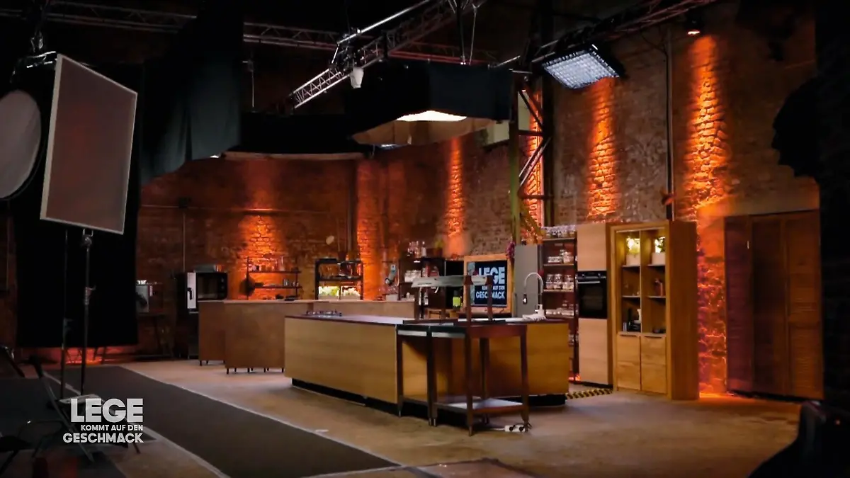 Sebastian Lege kürt im großen Finale sein perfektes Schnitzel Finale mit Geschmacksgarantie