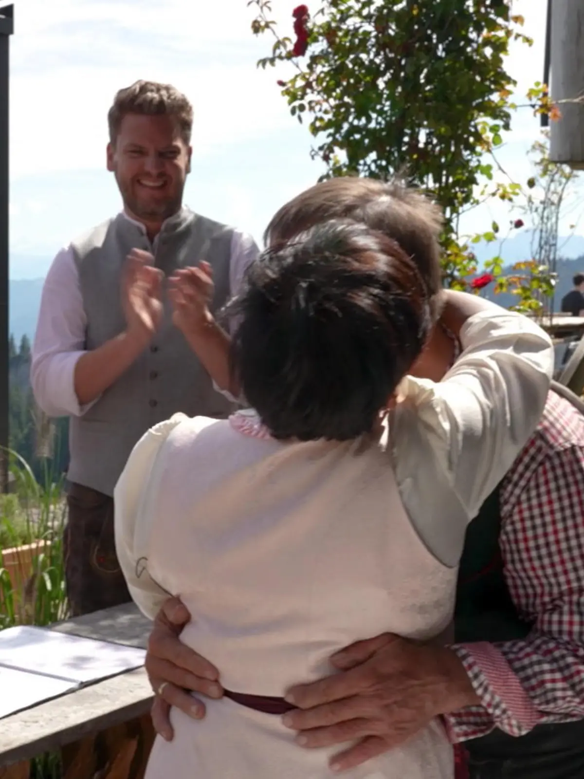 Bild zu: "„Bauer sucht Frau"-Kultpaar Josef und Narumol sagt nochmal JA"