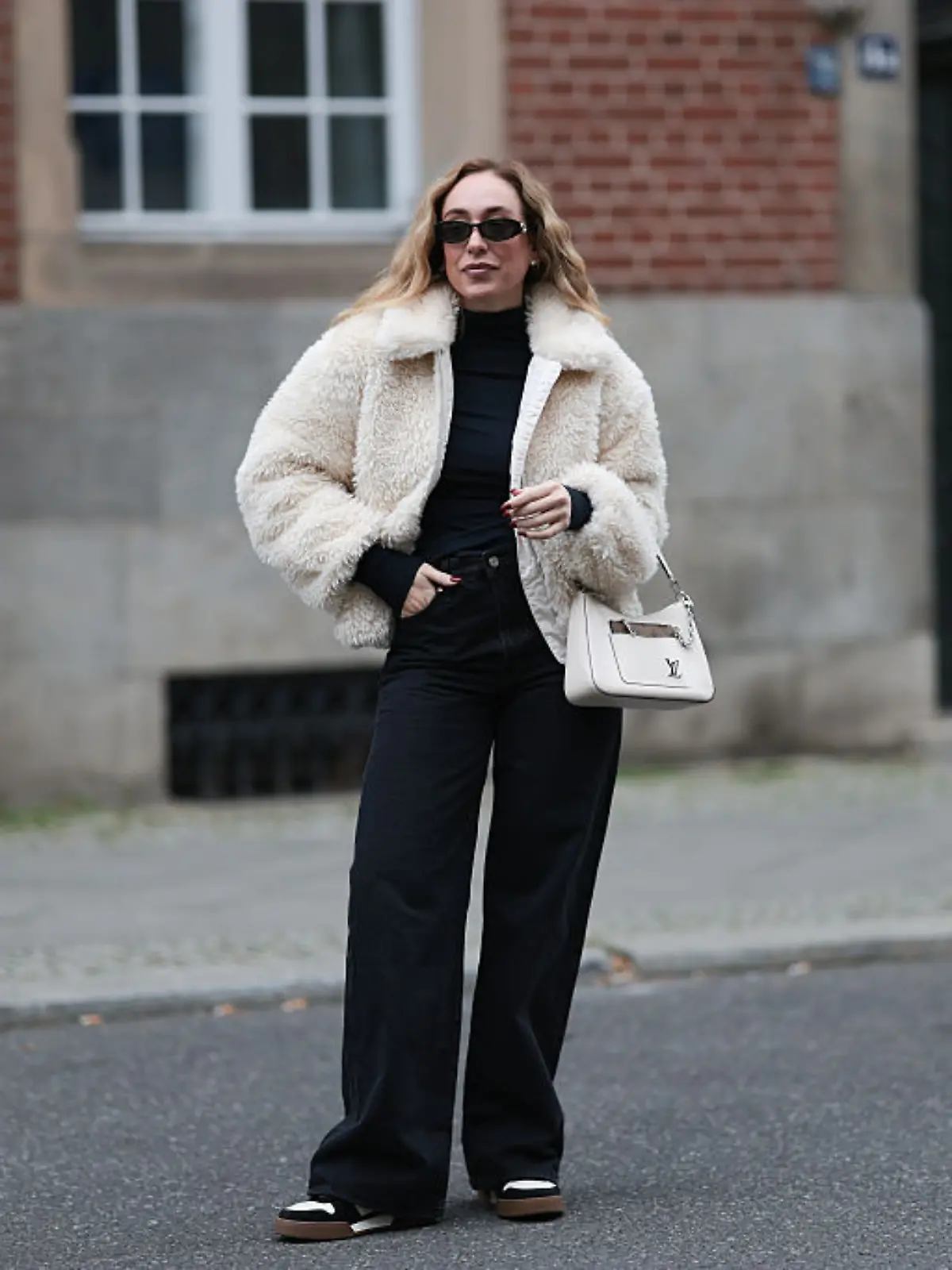 Bild zu: "Statt Blau: Dieses Levi’s Modell setzt im Herbst 2025 ein Statement "