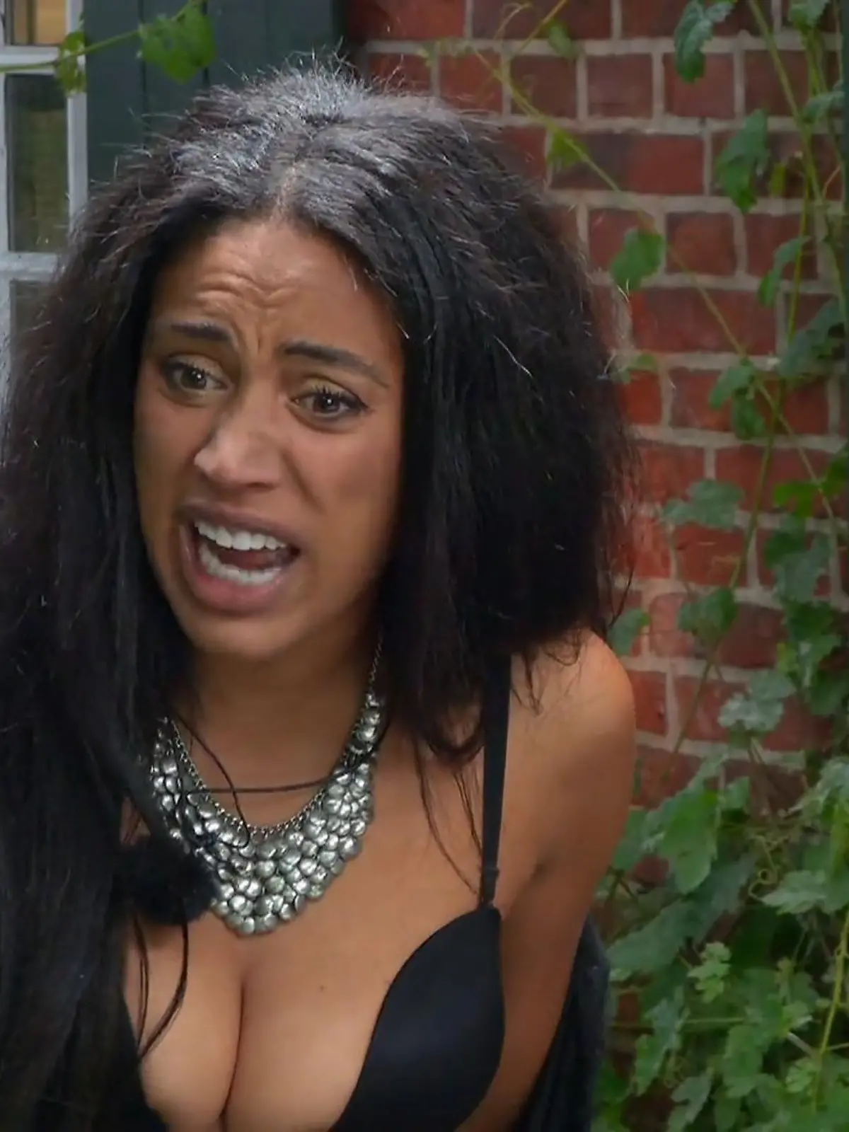 Bild zu: "Sarah Joelle zerlegt ihren Ersin vor allen – „Ekelhafter Schweinehund!“"