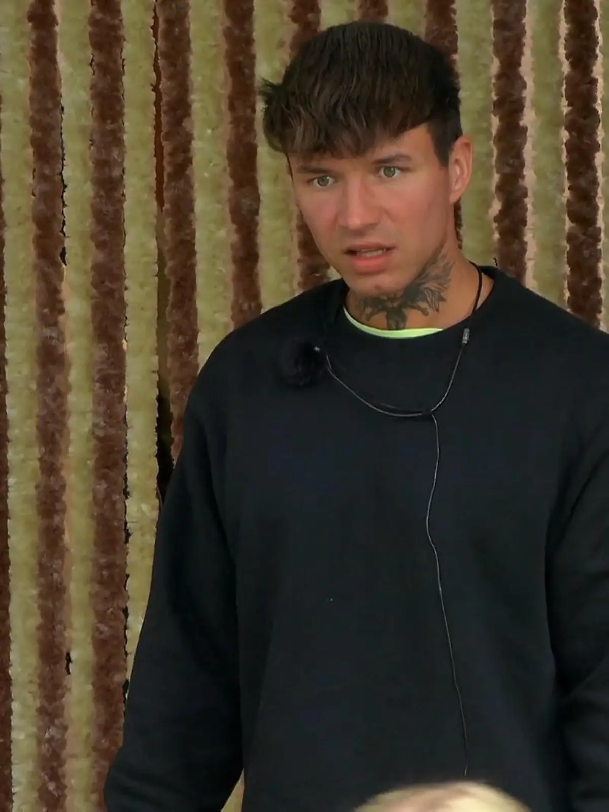 Nerven liegen blank: Paare geraten beim Spiel aneinander