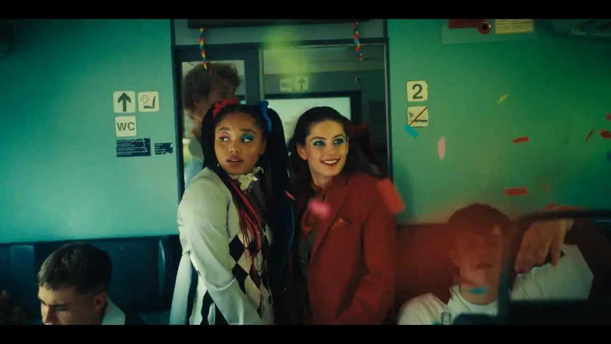 Der 11.11. in der RTL+ Serie „Euphorie“: Wie Probleme mit Alkohol betäubt werden Ausnahmezustand Karneval!