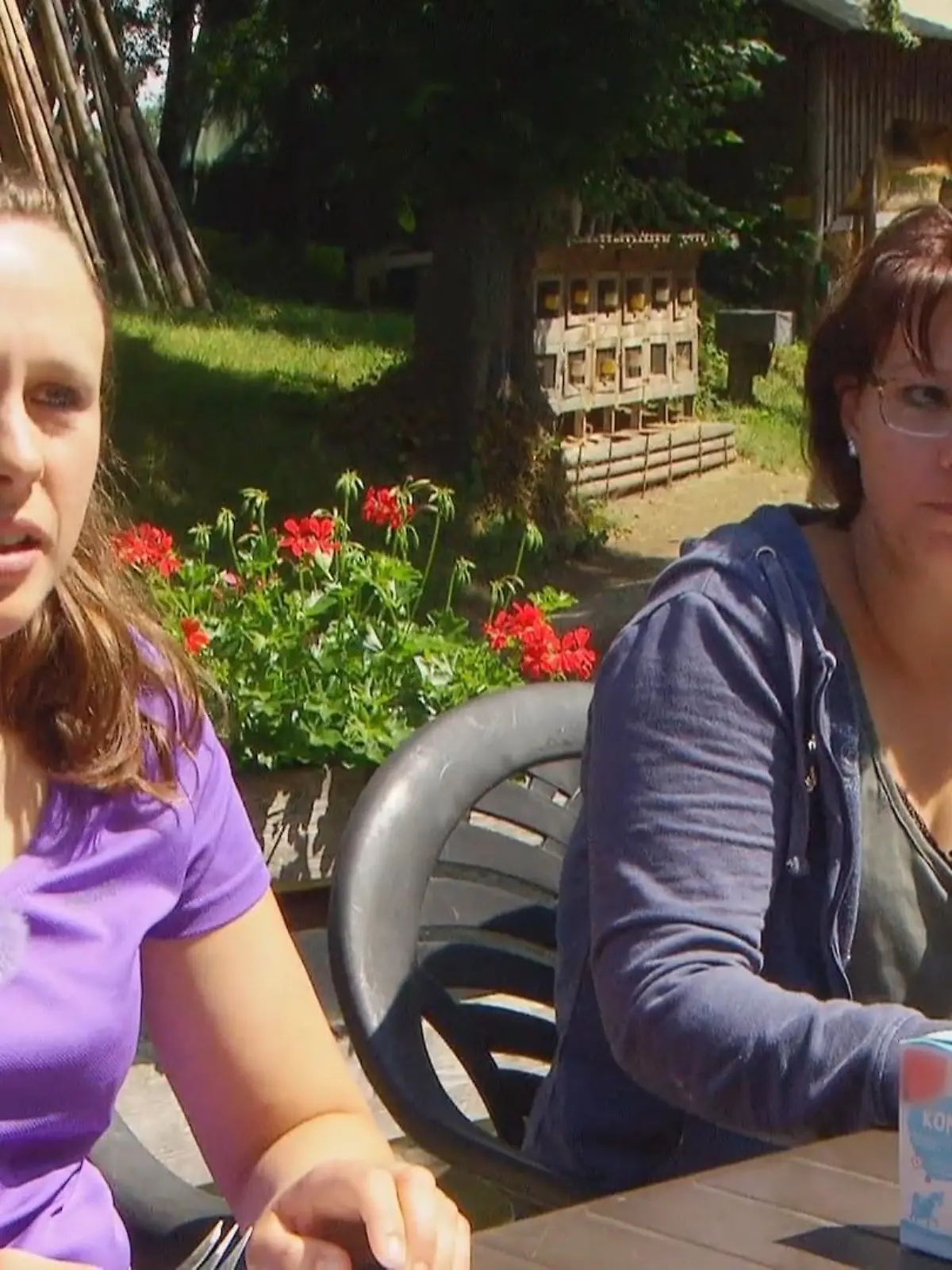 Bild zu: "Hofdame Michaela spricht vor Thomas' Mutter schon von Kinderplanung"