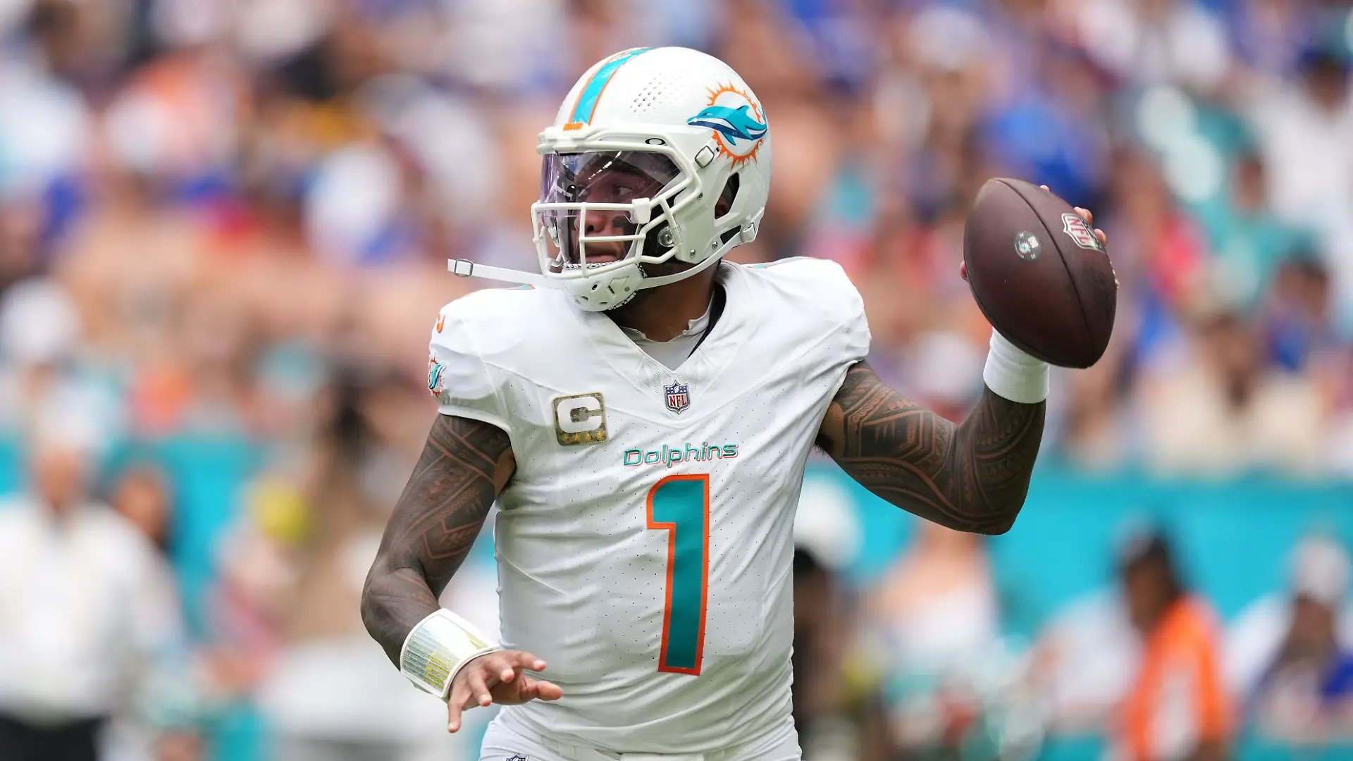 Führt Tua Tagovailoa seine Dolphins zum Sieg beim NFL Madrid Game? RTL überträgt das Spiel Commanders vs. Dolphins LIVE in TV und Stream