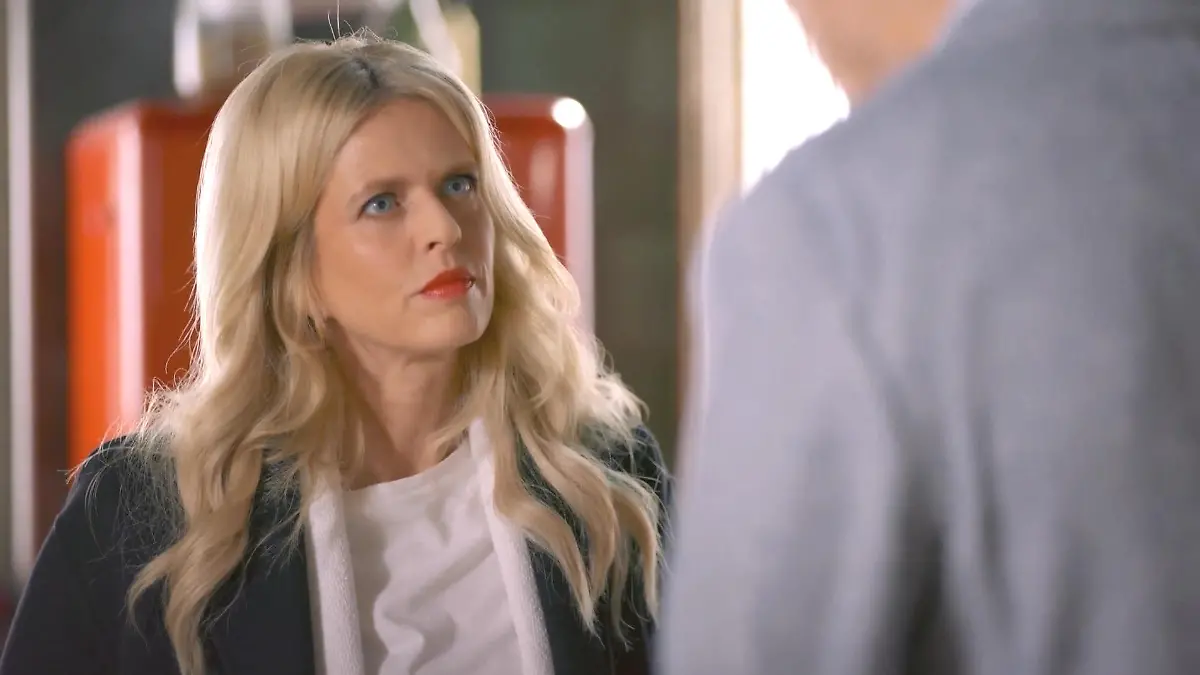 Patrizia verlangt von Ringo ihre Heiratsurkunde zurück „Unter uns“-Folge vom 21.11.25 auf RTL+