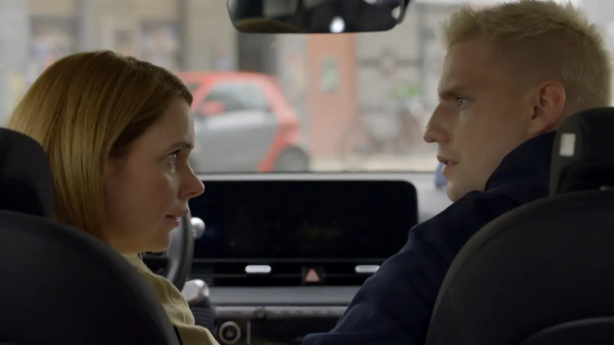 Tonis Verdacht bestätigt sich GZSZ-Folge 8402 vom 18. November 2025 im TV