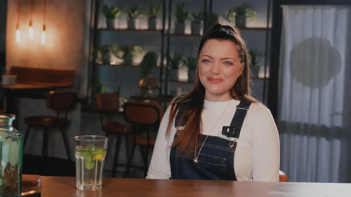 Plötzlich kommen Anne Menden die Tränen GZSZ-Star geht in Babypause